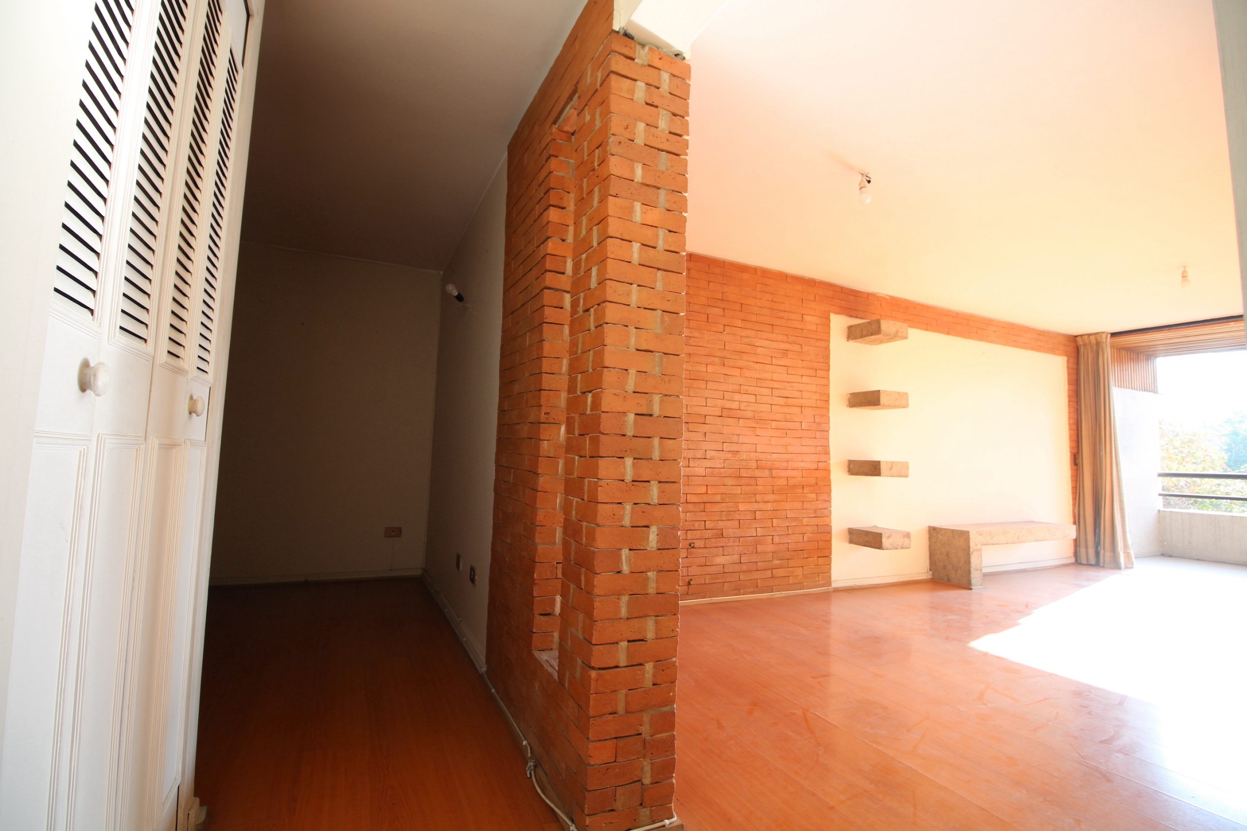 Cercano A Colegio Aleman, Club Manquehue, Nor Oriente