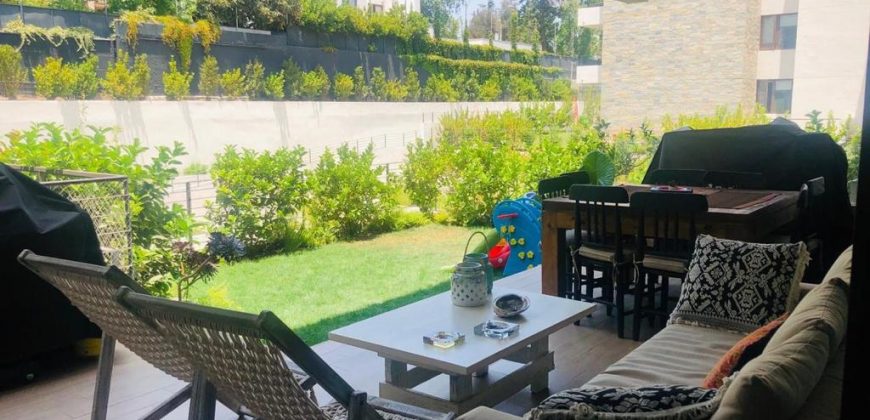 Estoril, primer piso con patio privado
