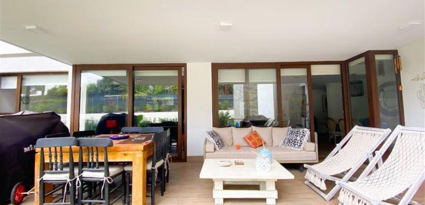 Estoril, primer piso con patio privado