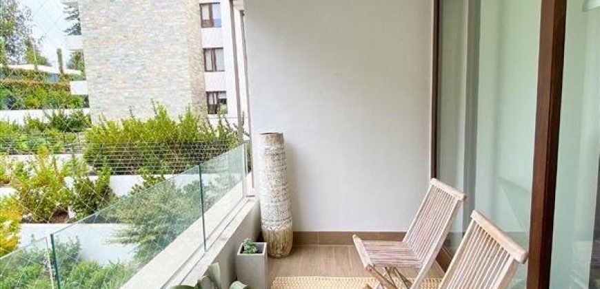 Estoril, primer piso con patio privado