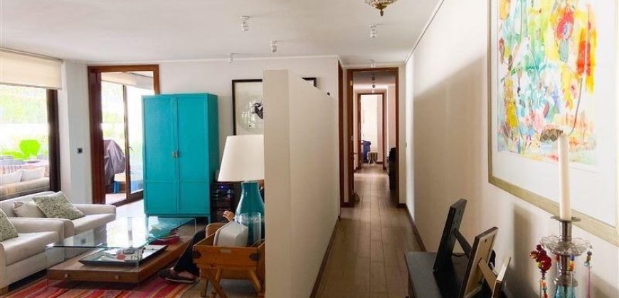 Estoril, primer piso con patio privado