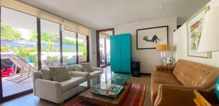 Estoril, primer piso con patio privado