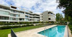 Estoril, primer piso con patio privado