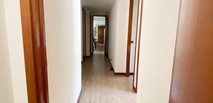 Estoril, primer piso con patio privado