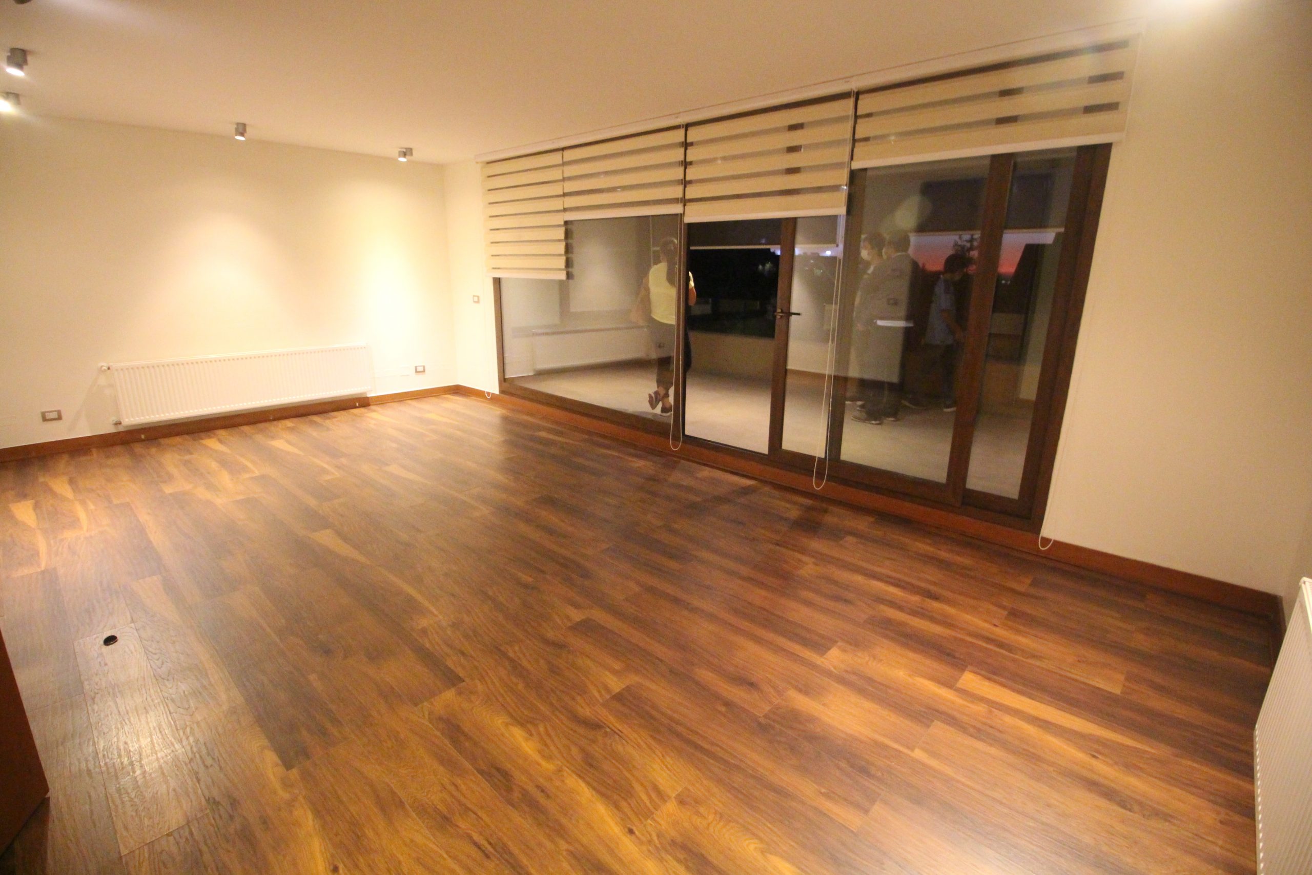 Arriendo San Carlos Apoquindo amplia terraza con quincho